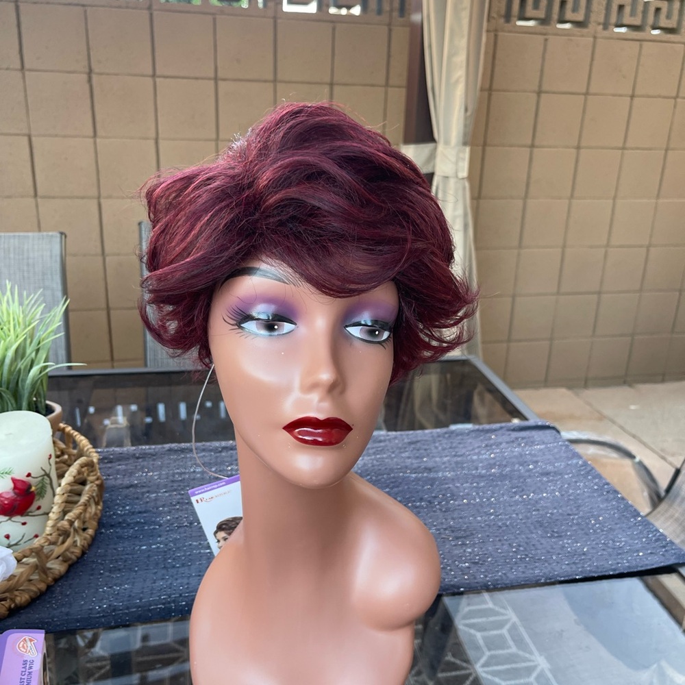 Wig burgundy